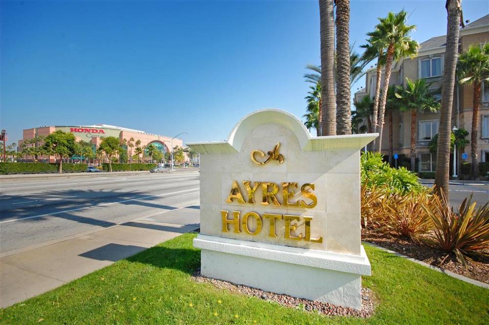 Ayres Hotel Anaheim 3