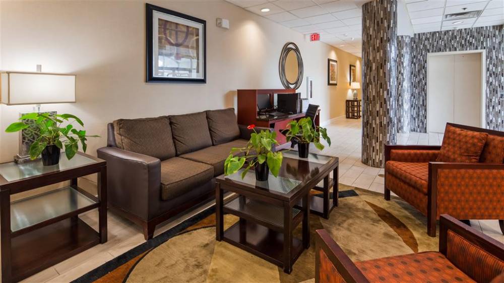 Best Western Airport Inn & Suites Cleveland 2