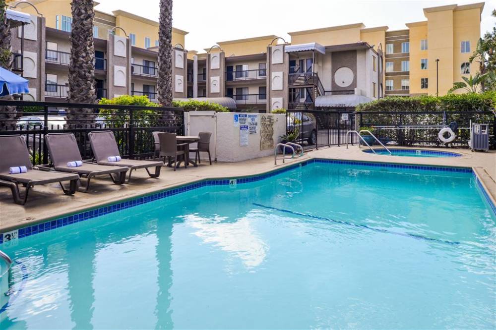 Best Western Courtesy Inn - Anaheim Park Hotel 2