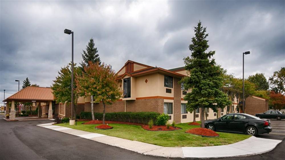 Best Western Detroit Livonia 2