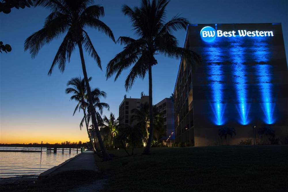 Best Western Fort Myers Waterfront 2