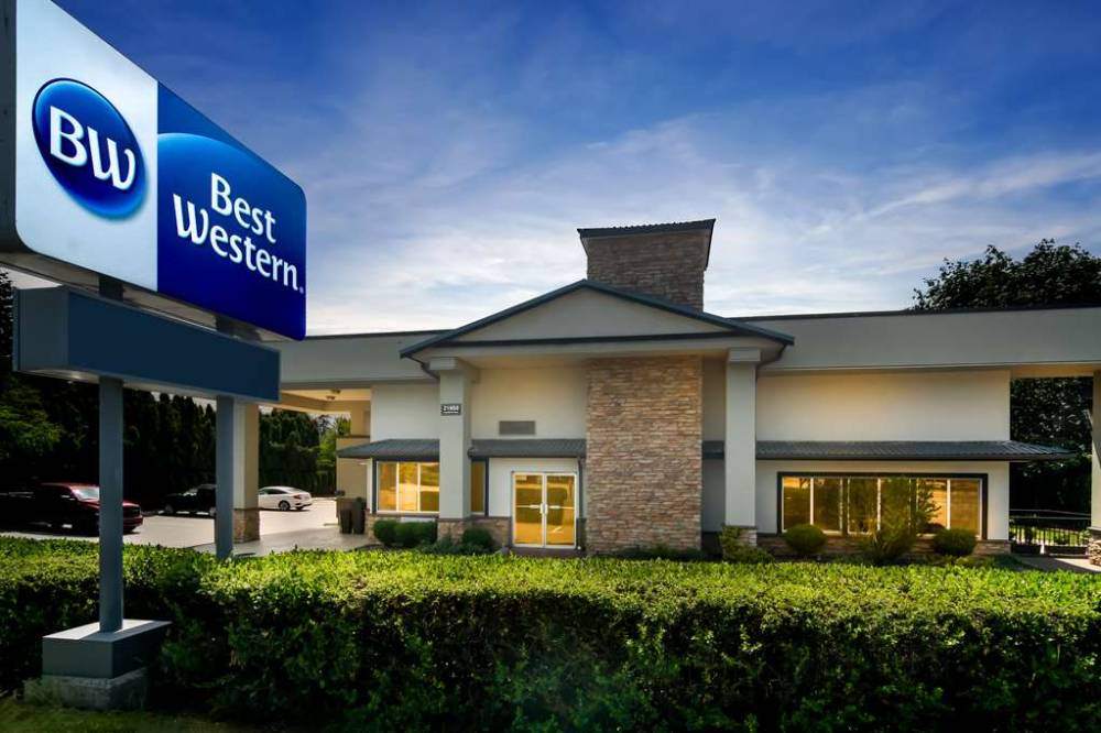 Best Western Maple Ridge Hotel 2