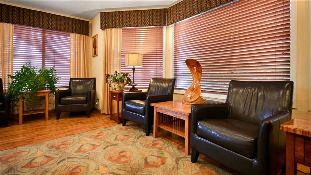 Best Western Oakridge Inn 2