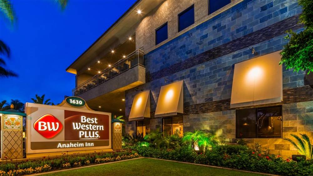 Best Western Plus Anaheim Inn 3