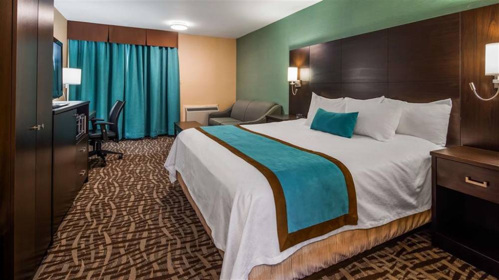 Best Western Plus Barrie 8