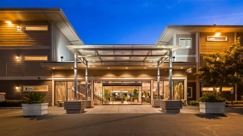 Best Western Plus Bayside Hotel 2