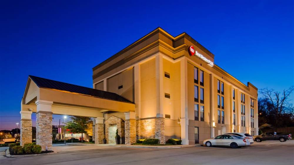 Best Western Plus Belle Meade Inn & Suites 2