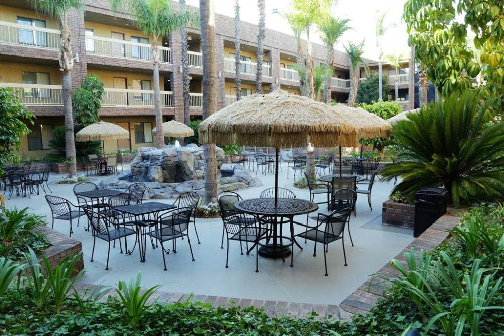 Best Western Plus Meridian Inn & Suites, Anaheim-orange 6