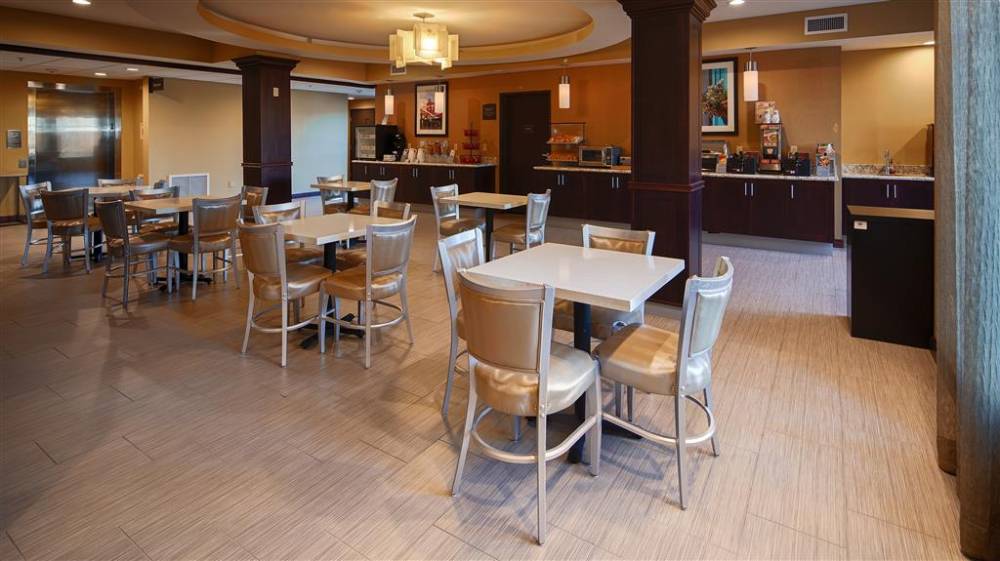 Best Western Plus New Orleans Airport Hotel 8