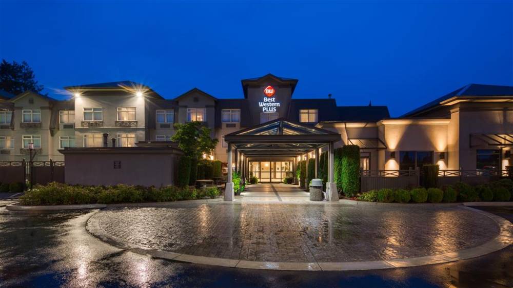 Best Western Plus Pitt Meadows Inn & Suites 2