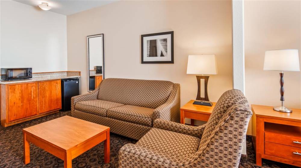 Best Western Plus Rose City Conference Center Inn 5