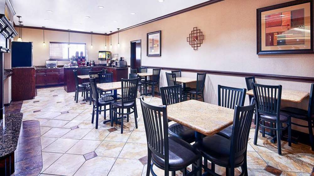 Best Western Plus Royal Mountain Inn & Suites 7