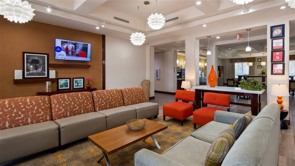 Best Western Plus Spring Inn & Suites 3