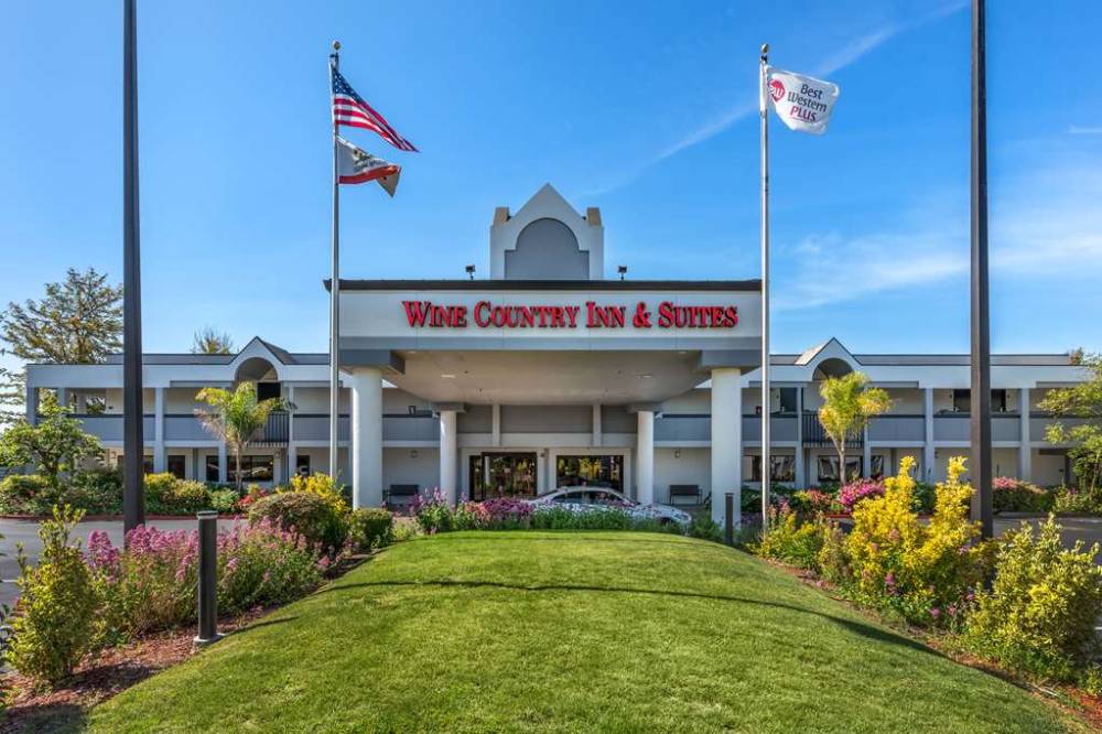 Best Western Plus Wine Country Inn & Suites 2