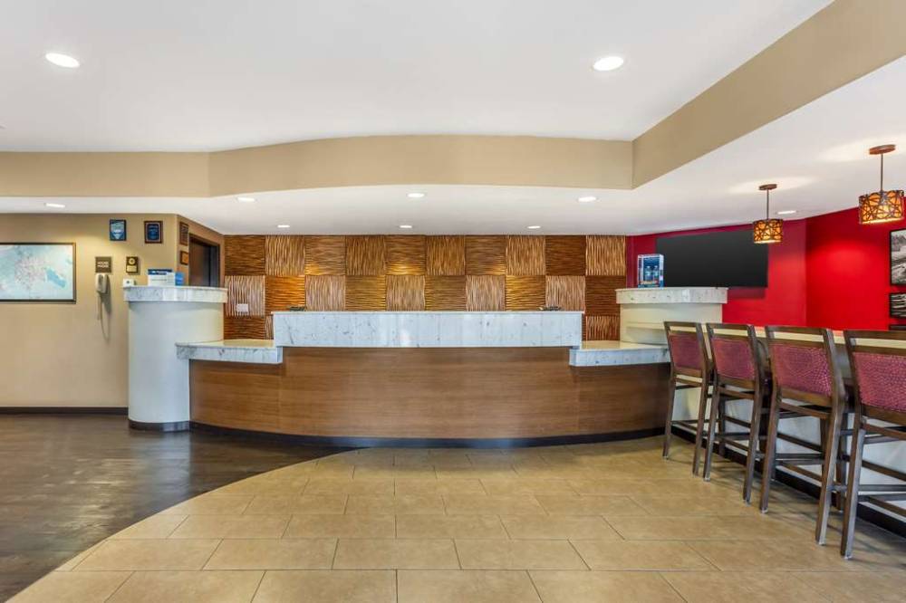 Best Western Plus Wine Country Inn & Suites 5