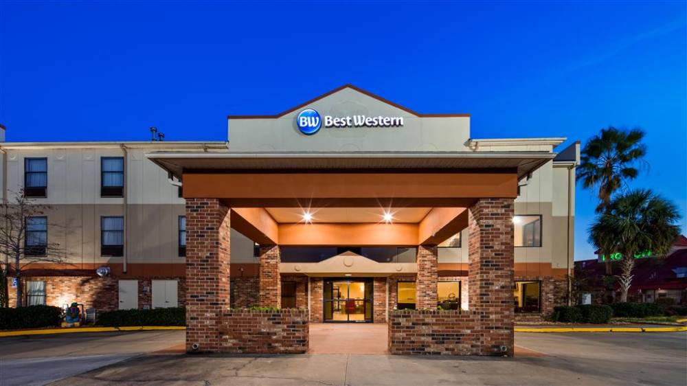 Welcome to Best Western Rayne Inn.