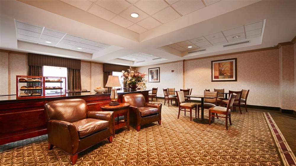 Best Western Riverview Inn & Suites 4