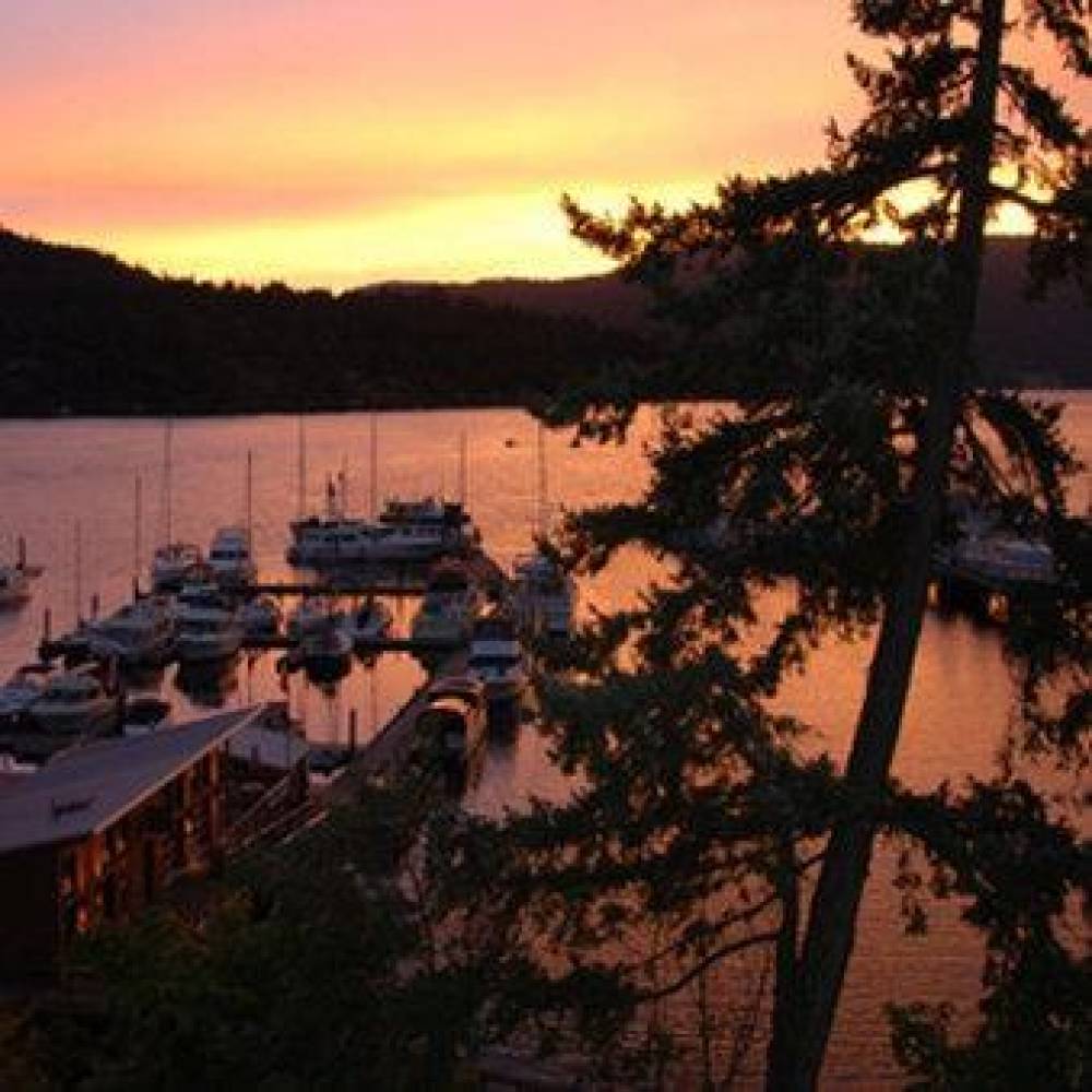 Brentwood Bay Resort 2