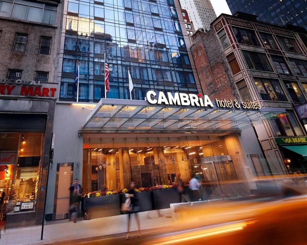 Cambria hotel and suites hotel in New York, NY