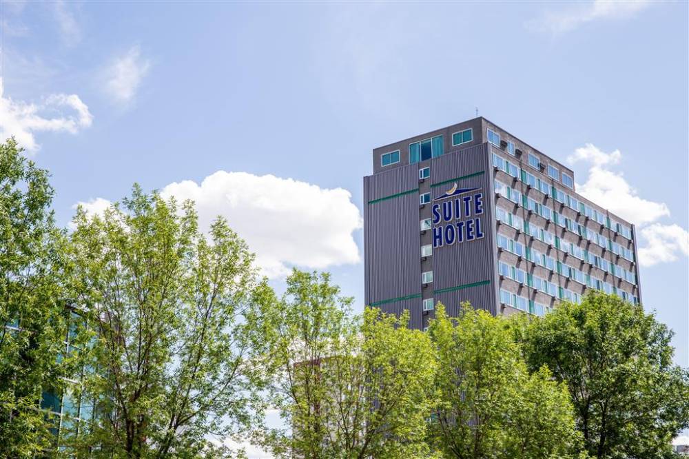 Campus Tower Suite Hotel