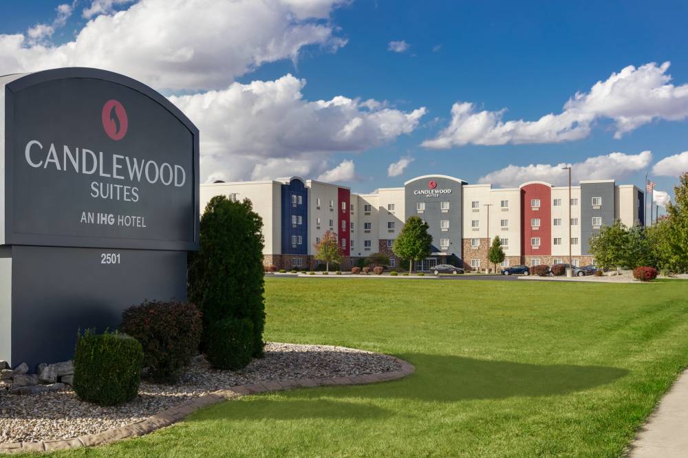 Welcome to the Candlewood Suites!