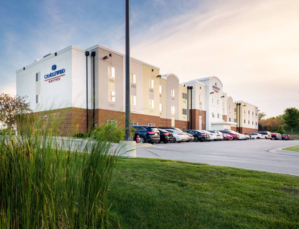 Welcome to the Candlewood Suites Bellevue!