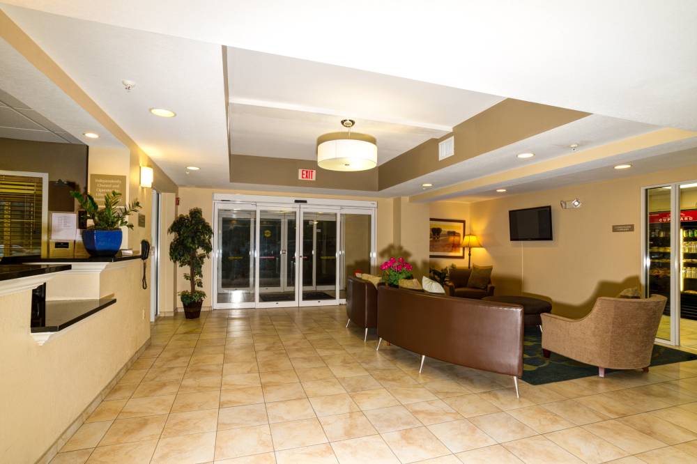 Candlewood Suites Ft Myers I75 2