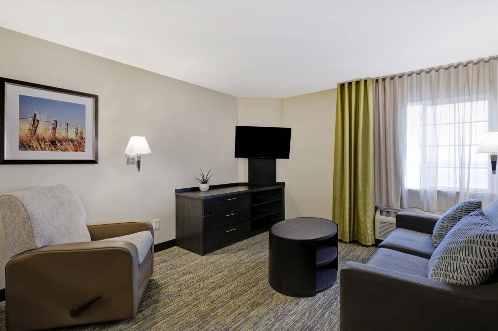 Candlewood Suites Indy South 6