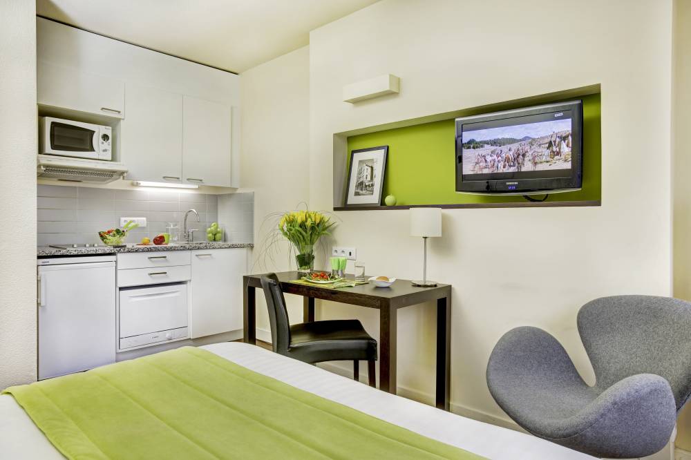 Kitchen of Studio, Citadines Sainte-Catherine Brus