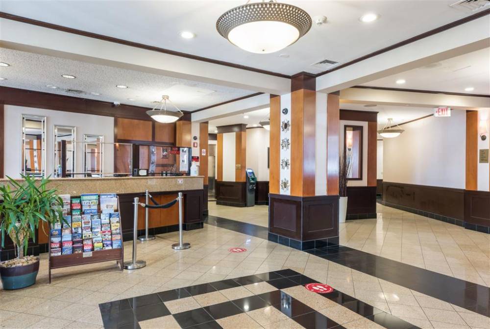 Clarion Hotel And Suites Mount Laurel 5