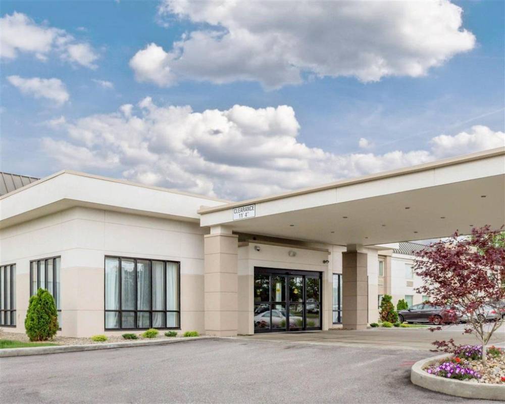 Clarion Hotel Beachwood-cleveland 3