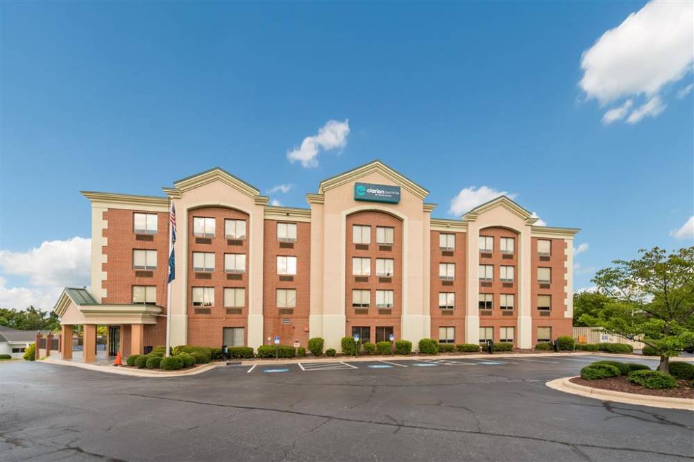 Clarion Pointe Greensboro 2