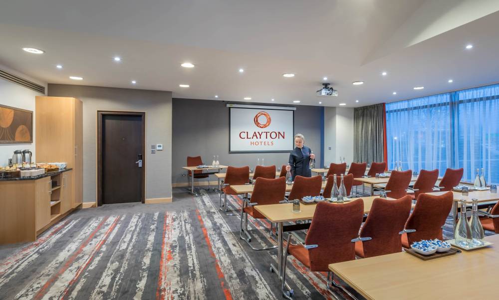 Clayton Hotel Dublin Airport 7