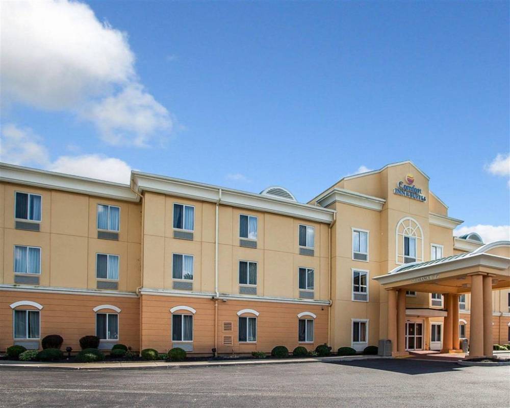 Comfort Inn And Suites 4