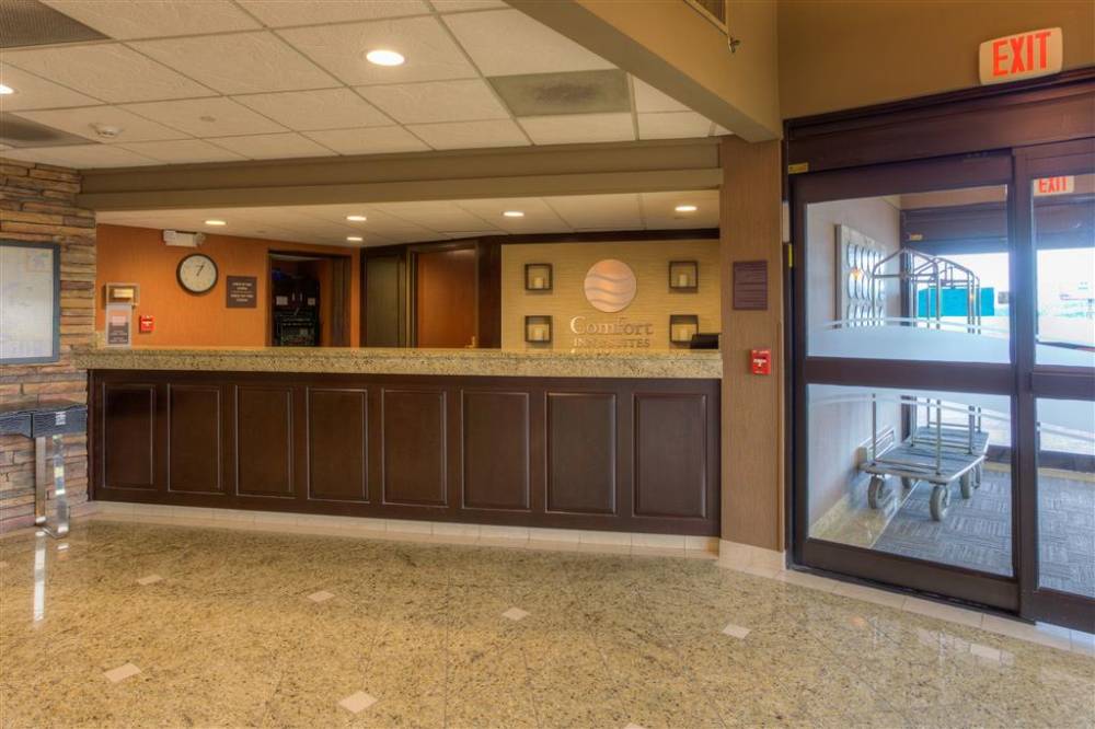 Comfort Inn And Suites Evansville Airpor 3