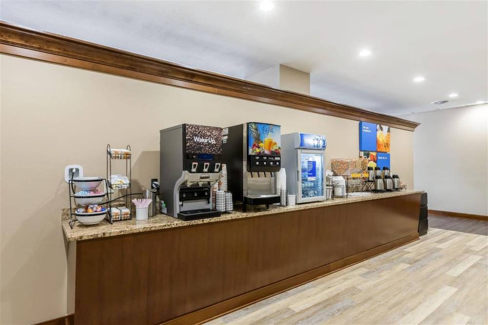 Comfort Inn And Suites Event Center 6