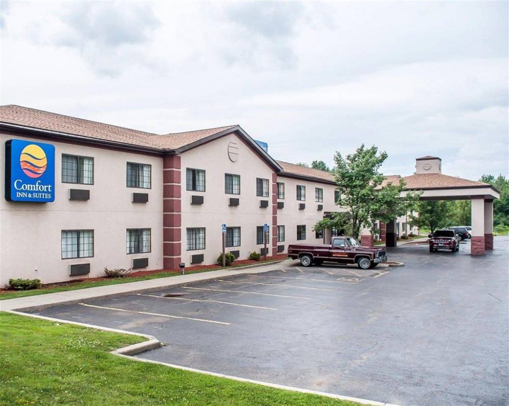 Comfort Inn & Suites - Hotel in Hamburg, New York