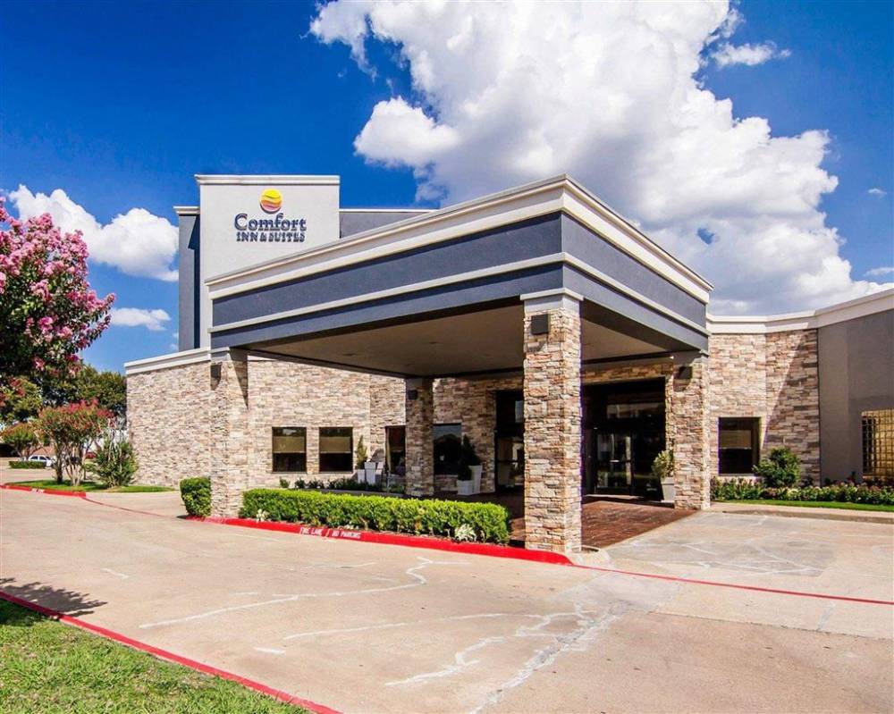 Comfort Inn & Suites Plano East hotel in Plano, TX