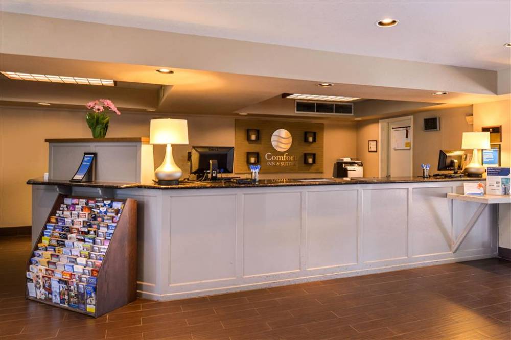 Comfort Inn And Suites Rancho Cordova-sa 3