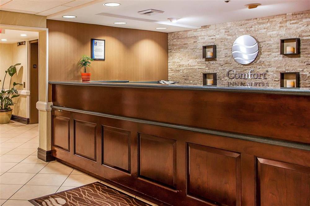 Comfort Inn And Suites Somerset - New Brunswick 7