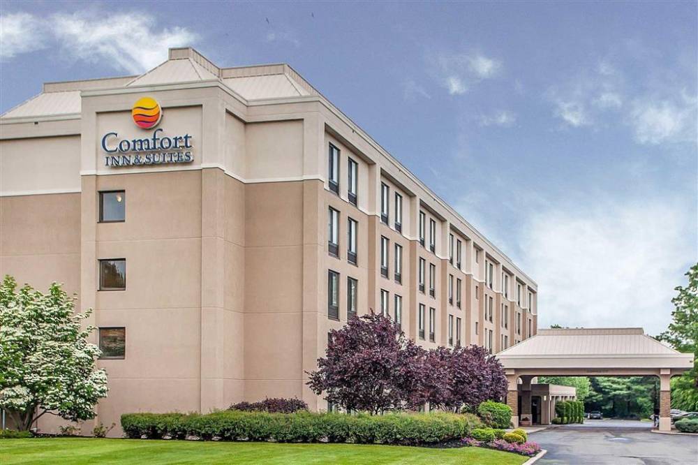 Comfort Inn And Suites Somerset - New Brunswick 2