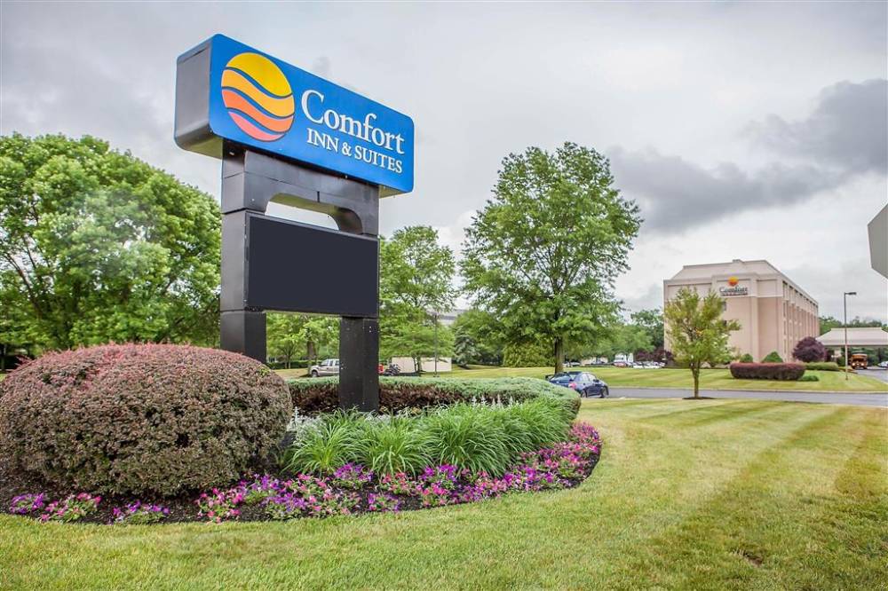 Comfort Inn And Suites Somerset - New Brunswick 3