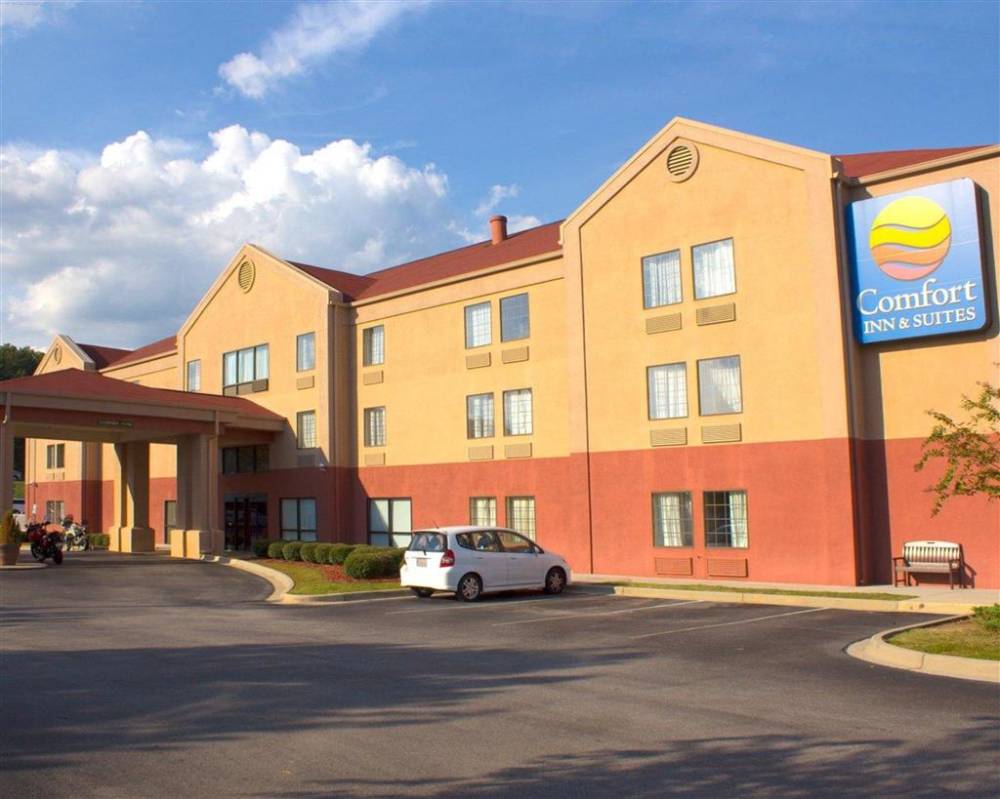 Comfort Inn & Suites hotel in Trussville, AL