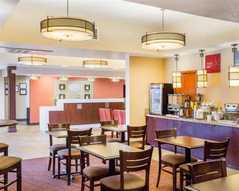 Comfort Suites Clovis 8