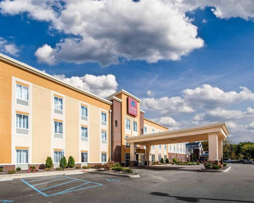 Comfort Suites Marietta-parkersburg 2