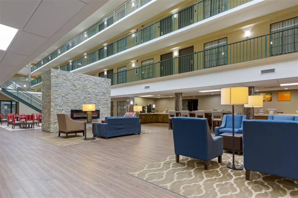 Comfort Suites Near Potomac Mills 4