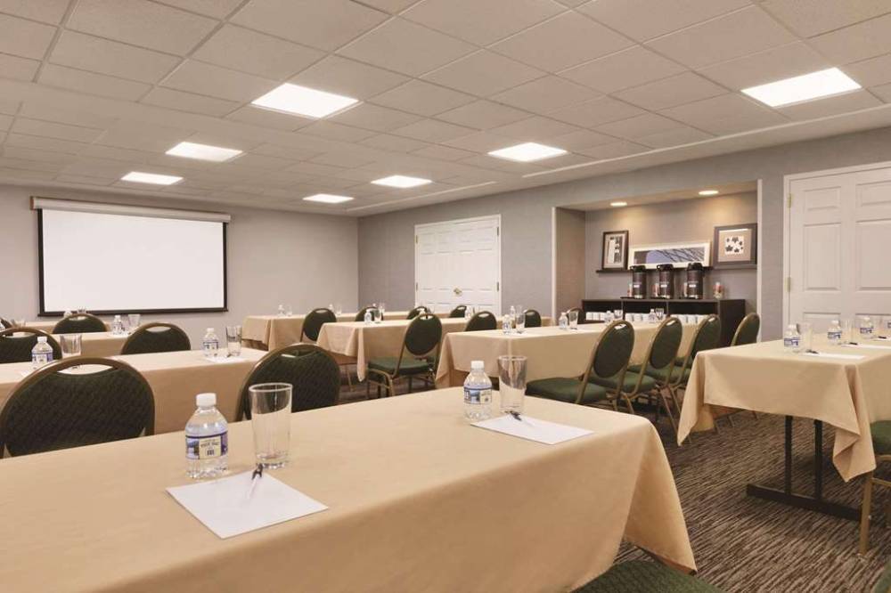 Country Inn And Suites By Radisson Roanoke Va 3