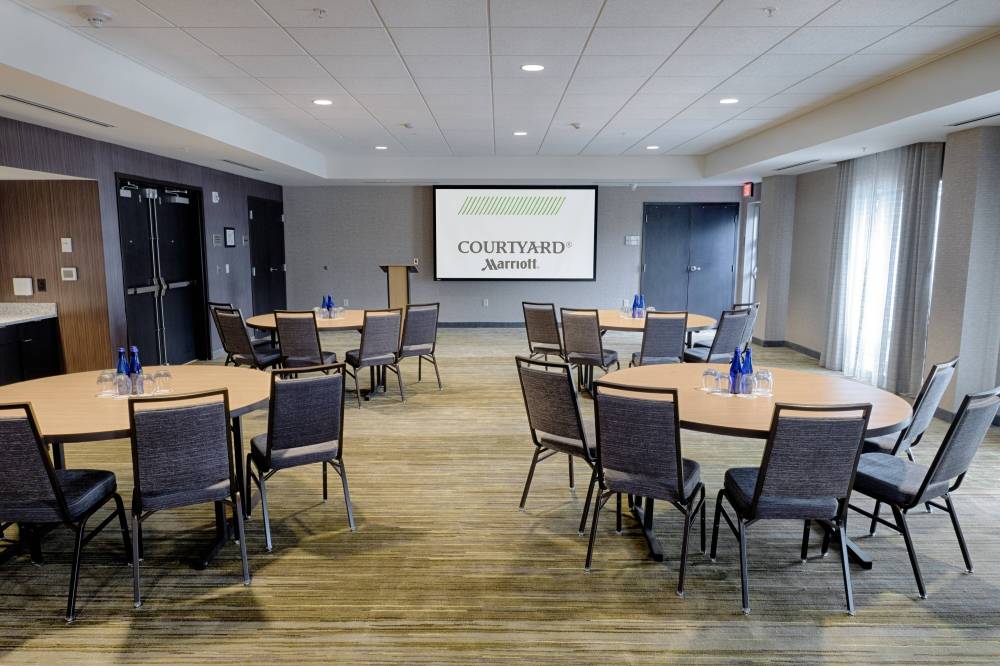 Courtyard By Marriott Albany Clifton Park 9