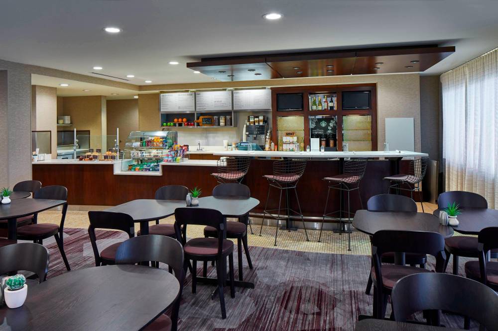 Courtyard By Marriott Albany Thruway 9