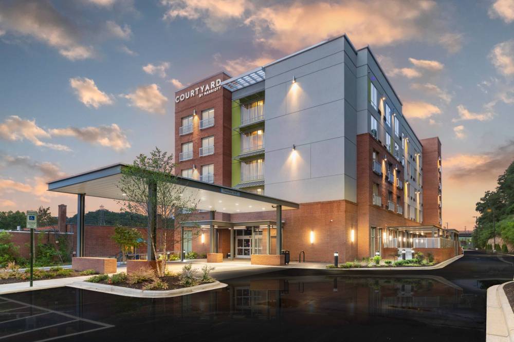 Courtyard By Marriott Asheville Biltmore Village 7